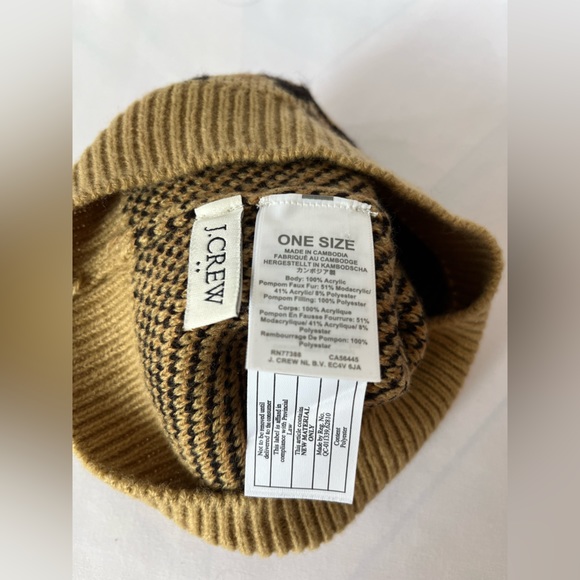 J. Crew Leopard print scarf and matching winter hat - NWOT - Picture 2 of 6